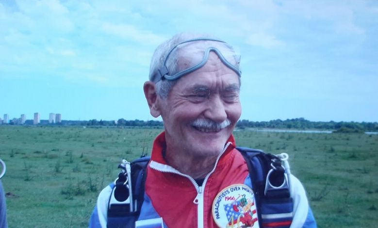 Sergey Kiseliov parachutist and FAI Silver Medal winner
